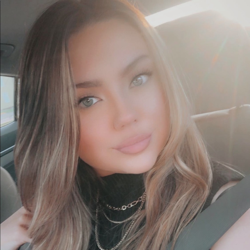 Meet your Posher, Sophia